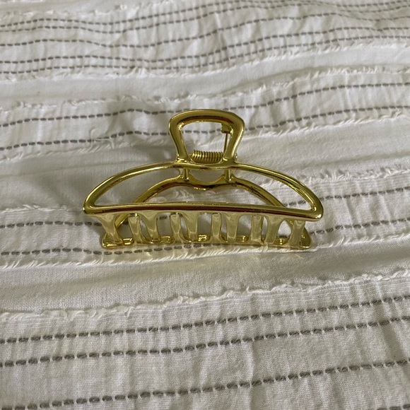 Gold Claw Clip - Picture 3 of 4